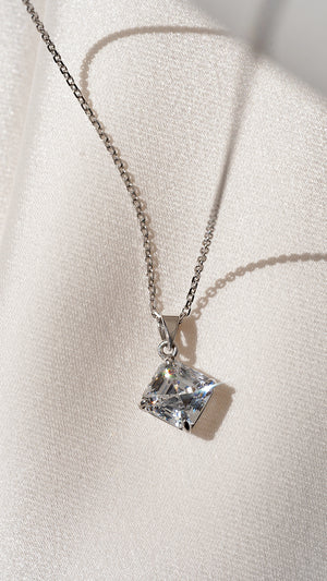 Charlie Pendant 9K White Gold