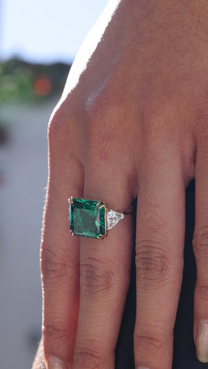 Jessica Emerald Green Ring 9K White Gold